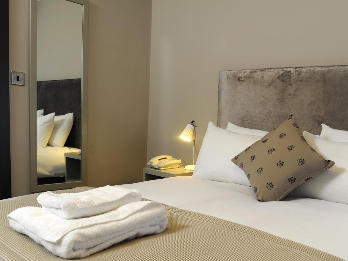 The Red Lion Hotel Whittlesford Eksteriør billede