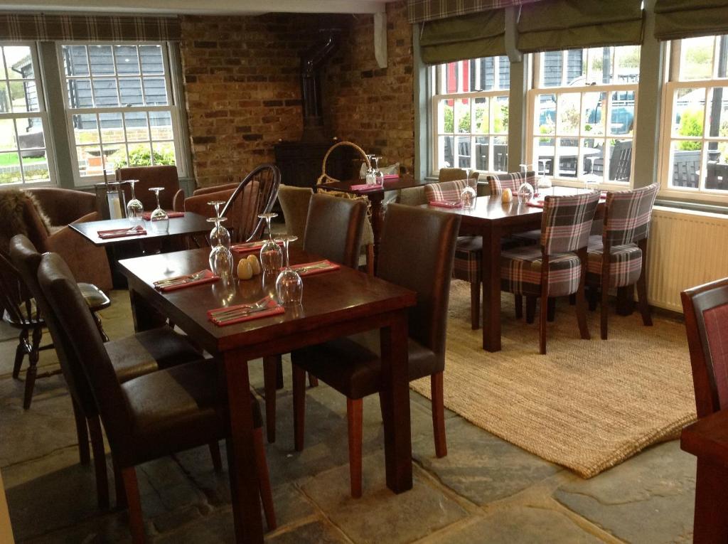 The Red Lion Hotel Whittlesford Eksteriør billede